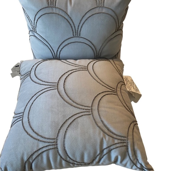 NWT Scott Living throw pillows.  Gray in color. - Picture 6 of 11